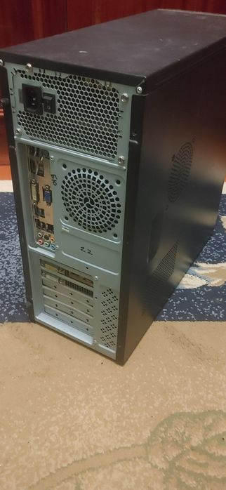 Компьютер ПК для навчання або роботи