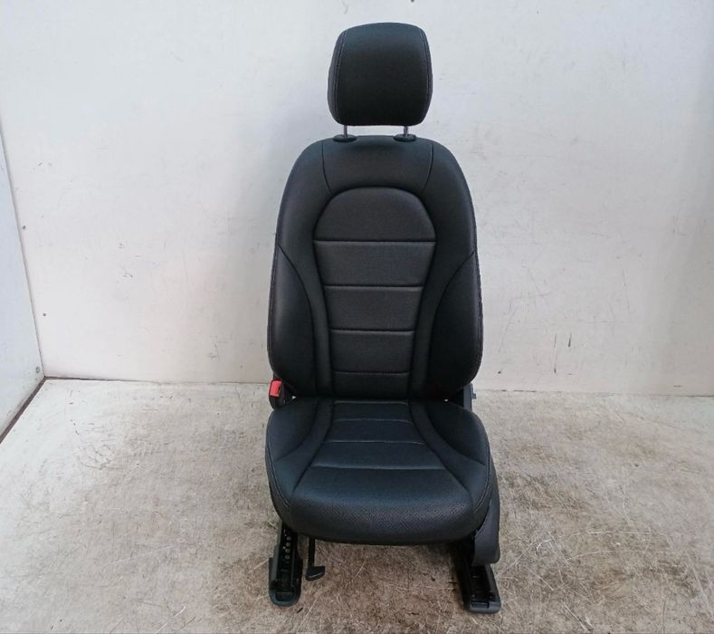 Mercedes glc X253 W253 wnętrze fotel fotele skóra kanapa boczek