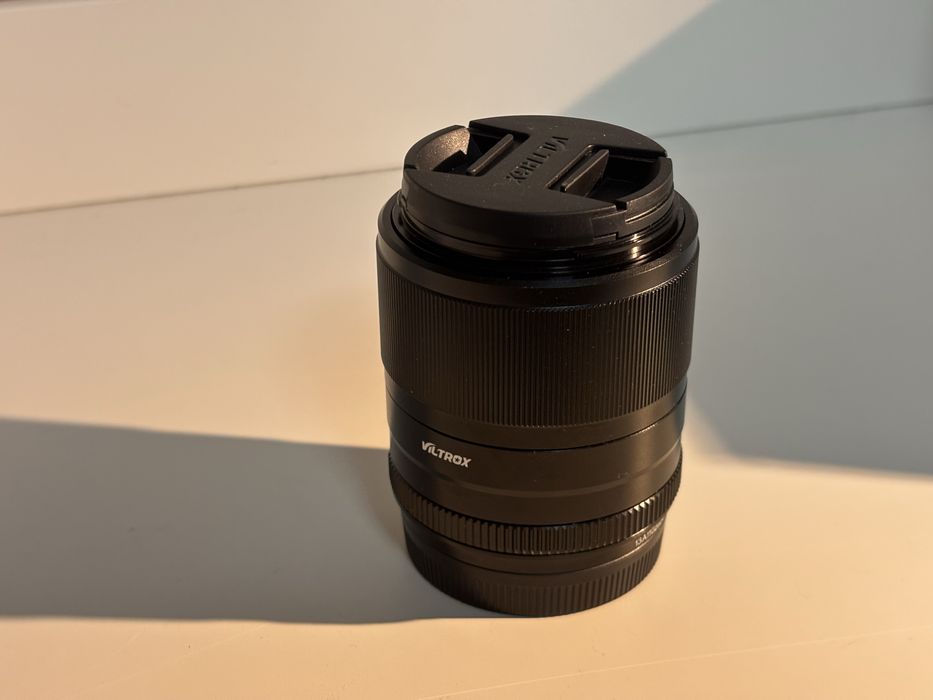Lente Viltrox 33mm F1.4 - montagem Sony - NOVA E COM GARANTIA