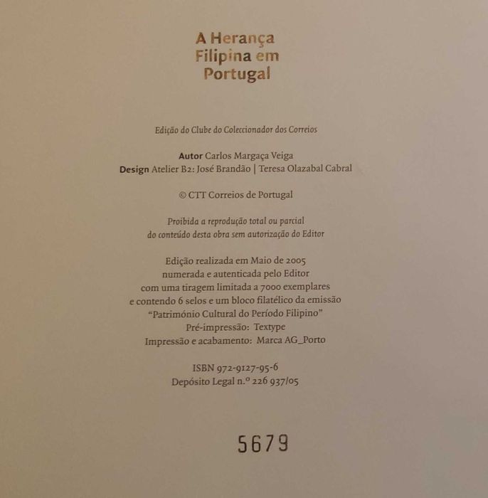 Livro CTT "Herança Filipina em Portugal" com selos