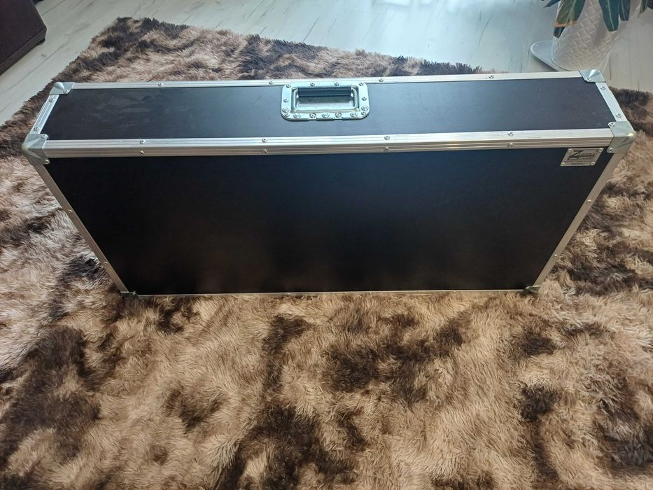 case skrzynia transportowa