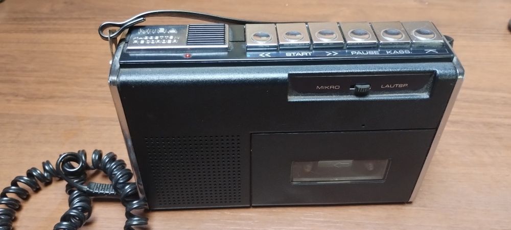 Magnetofon reporterski retro vintage