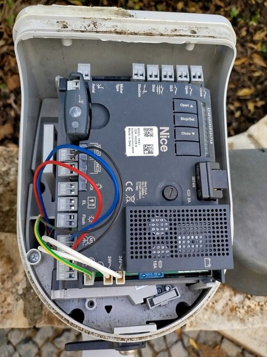Kit Motor NICE 24V para portão batente com até 7 m entre pilares