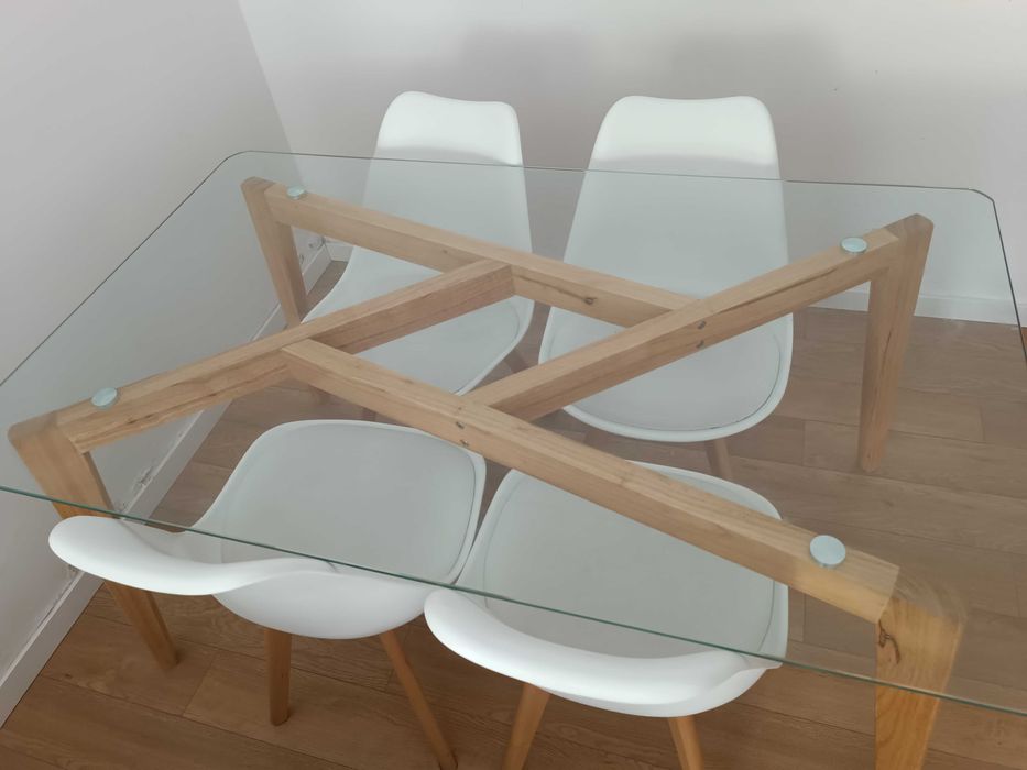 Mesa e sofá cama