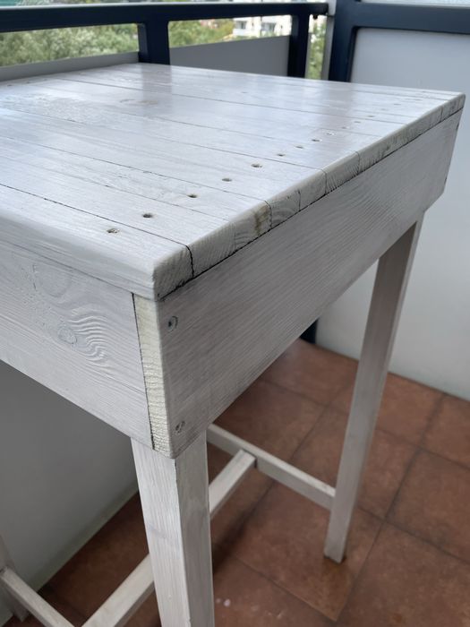 Stolik barowy zewnętrzny na balkon lub taras