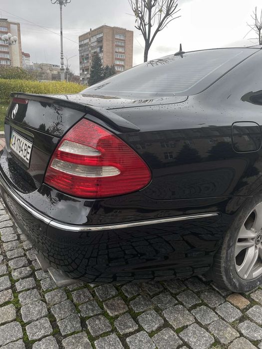 Мерседес Е350 2005р