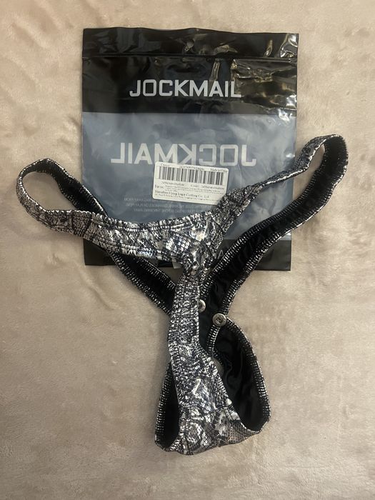 Nowe stringi męskie