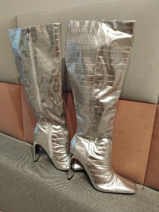 Kozaki Boohoo 39 25cm metaliczne srebrne