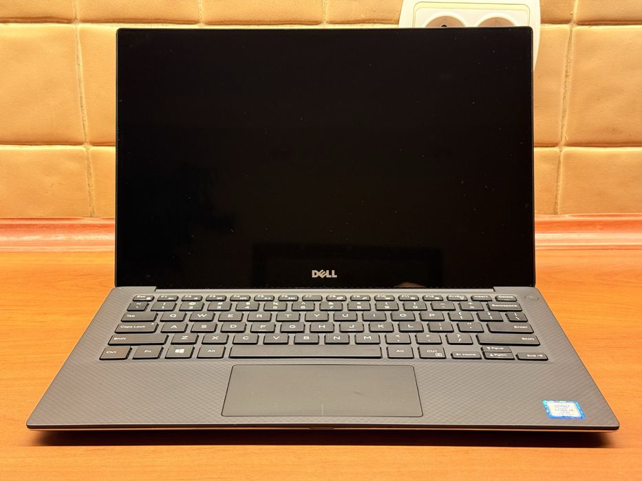 Dell XPS 13 9360, FHD IPS Touch, i5-7200U, 8 RAM, 256 m.2
