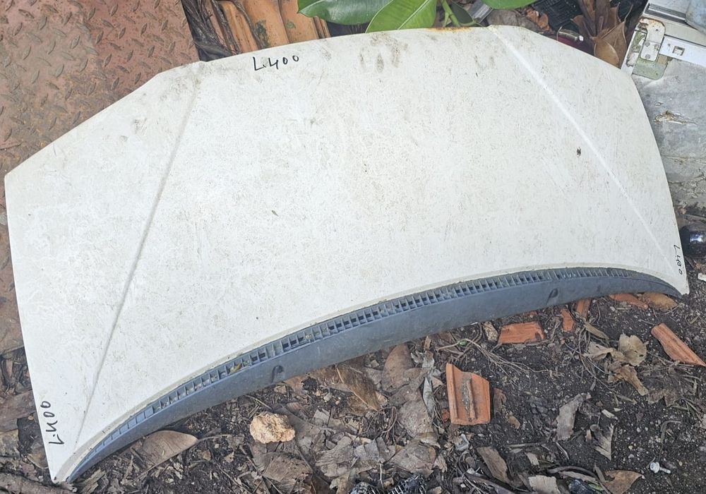 Capo Mitsubishi L400 2000