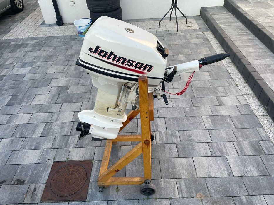 Łódź wędkarska płaskodenna +przyczepa podłodziowa+silnik JOHNSON  15km