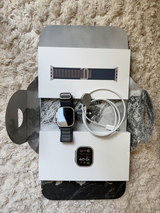 APPLE WATCH ULTRA 2 49 mm Titanium Blue Alpine Loop M