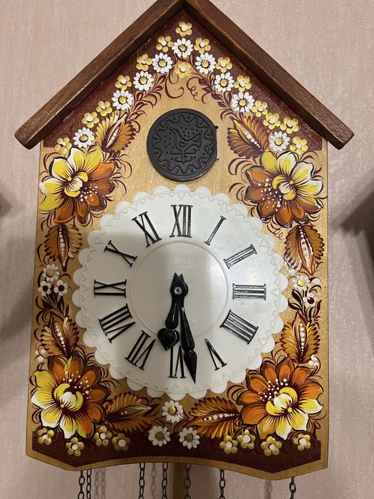 Годинник з зозулею (часы с кукушкой).