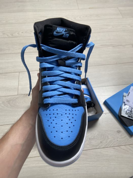 Air Jordan 1 Retro High OG UNC Toe