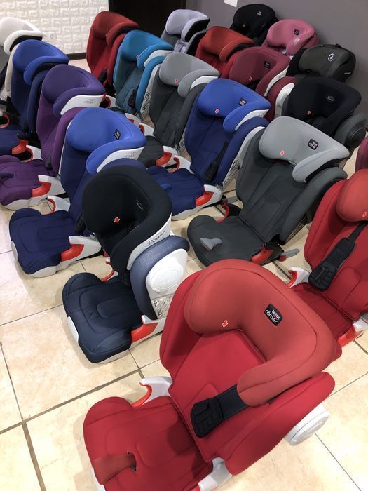 Автокрісла Шоурум Cybex Britax Recaro Maxi Cosi Автолюлька бустер