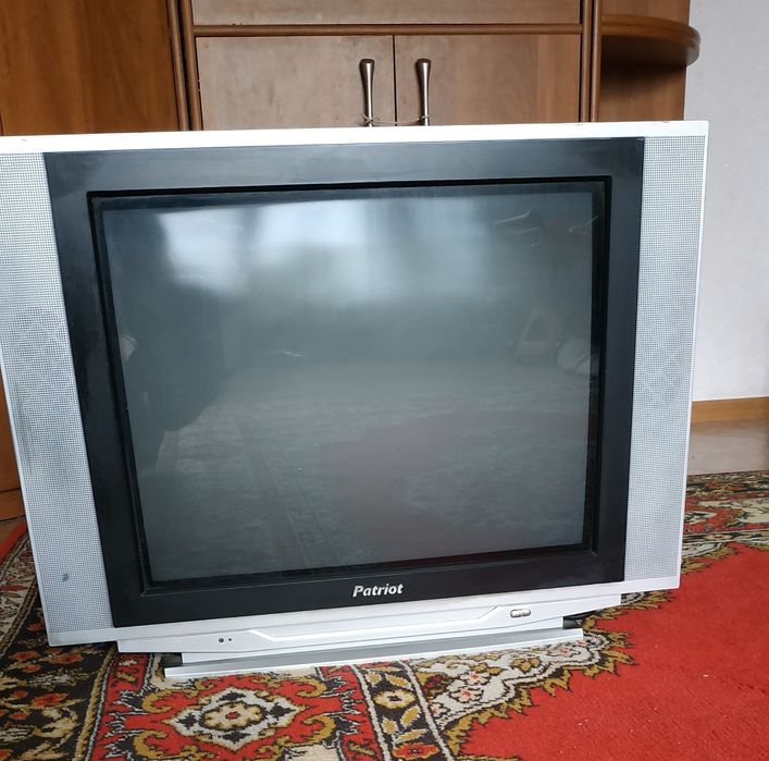 Телевизор Patriot