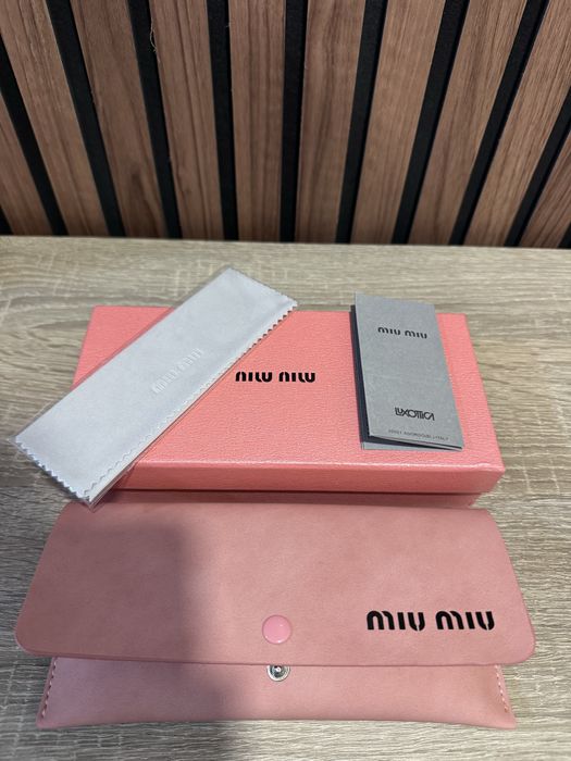 Óculos de Sol Miu Miu – Novos com Caixa