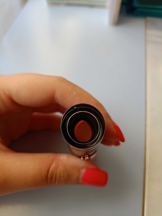 Baton revlon + baton wet n'wild