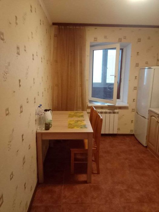 Продам 1 кімн. квартиру по вул. Срібнокільська. 50 кв.м. 79000