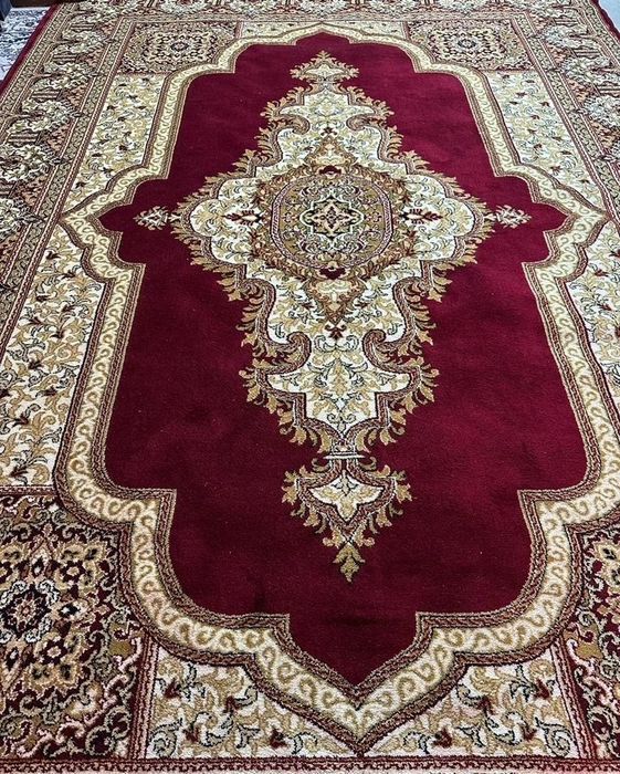 Килим продам розмір 4*3