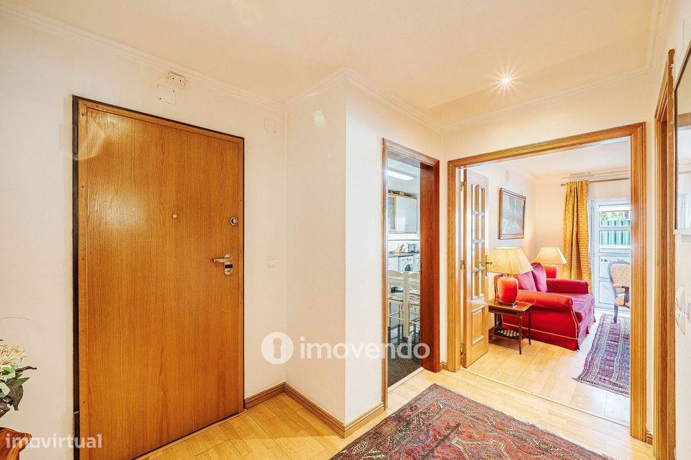 Apartamento T4 exclusivo, com estacionamento e terraço, em Belém
