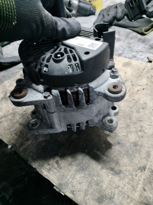 Генератор Audi A5 2008-2017 2.0 TDI 03G903016G