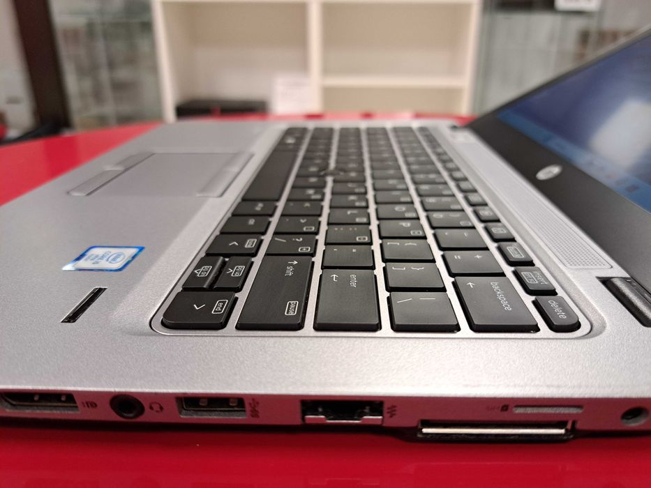 12" Laptop HP Elitebook 820 G3 i5 16GB/256SSD Win11 VGA Kamera USB-C