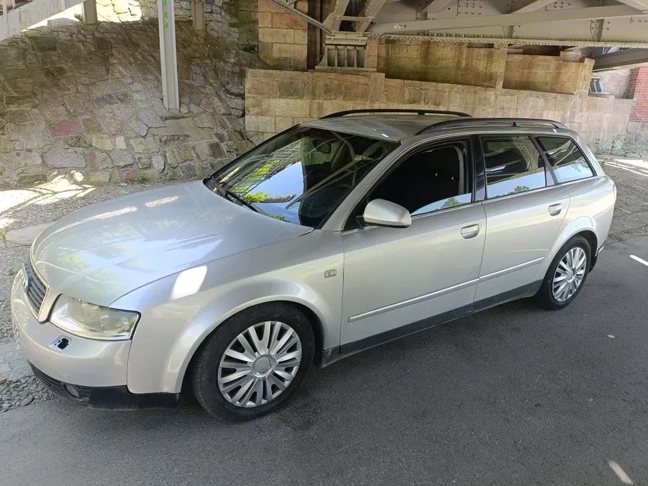 Audi А4B6  2.5D Для військових