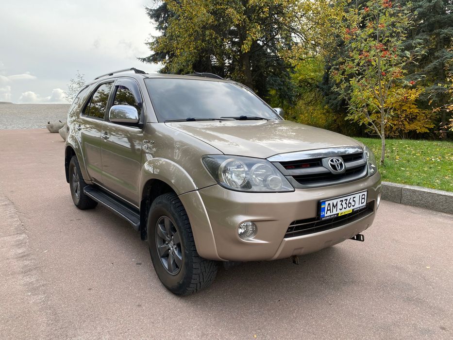 Toyota Fortuner 2007 2.7 газ/бензин 7 місць