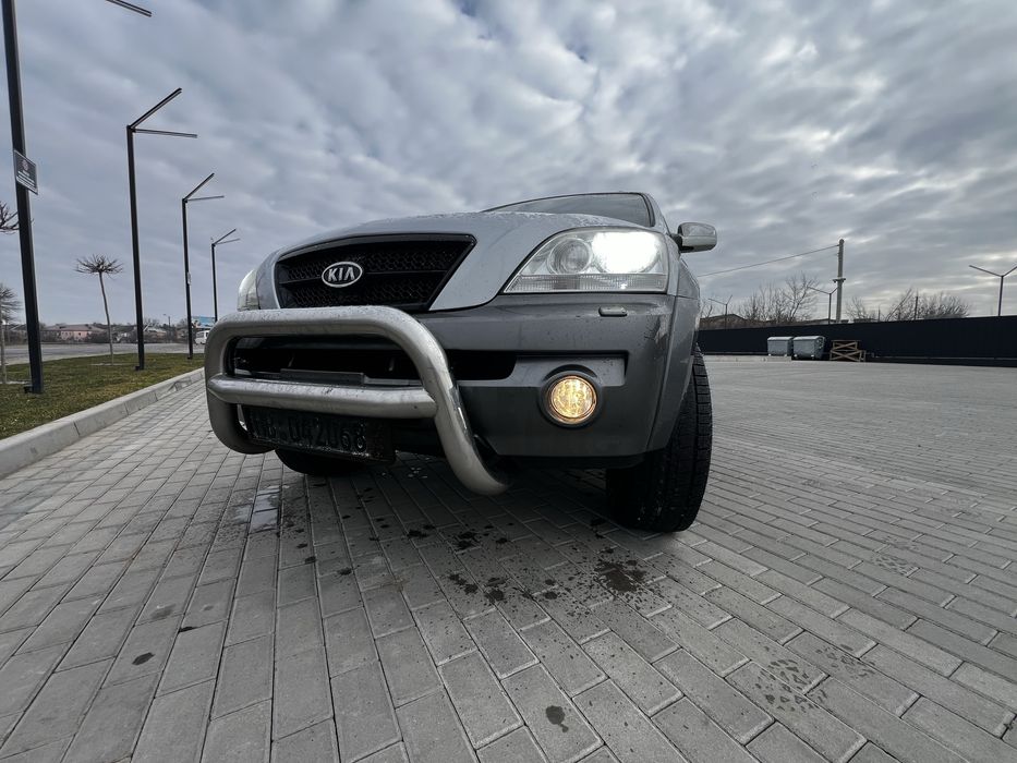 Автомобіль Kia Sorento 2.5 2006 рік. Повністю все обслужене. Не гнила
