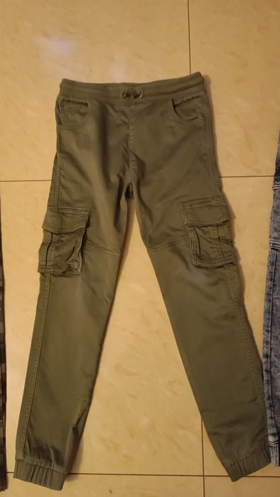 Zestaw spodni dla chlopca 134/140