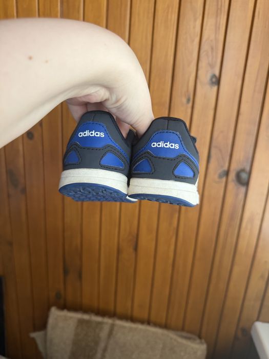 Кросівки adidas 23 розмір 13 см устілка