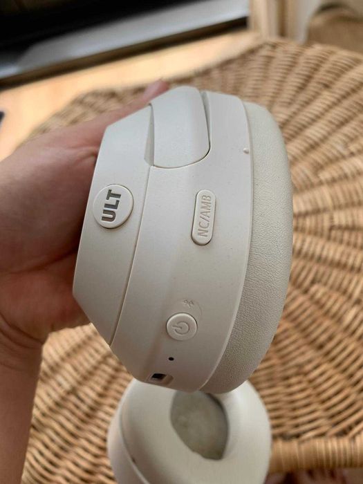 Headphones Sony ULT900