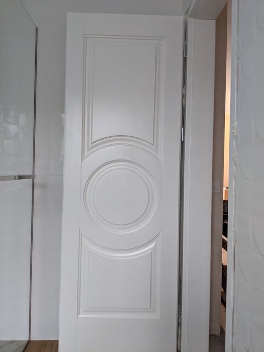 Ясенові двері нові