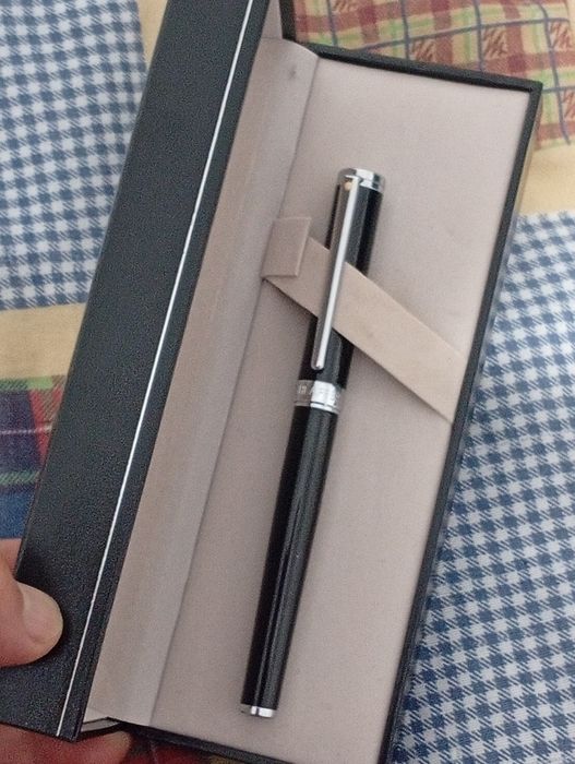 Esferográfica Sheaffer toda nova em caixa