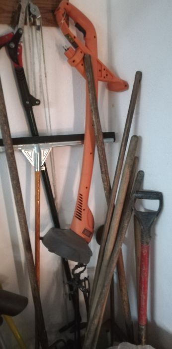 Aparador relva black and decker - elétrico