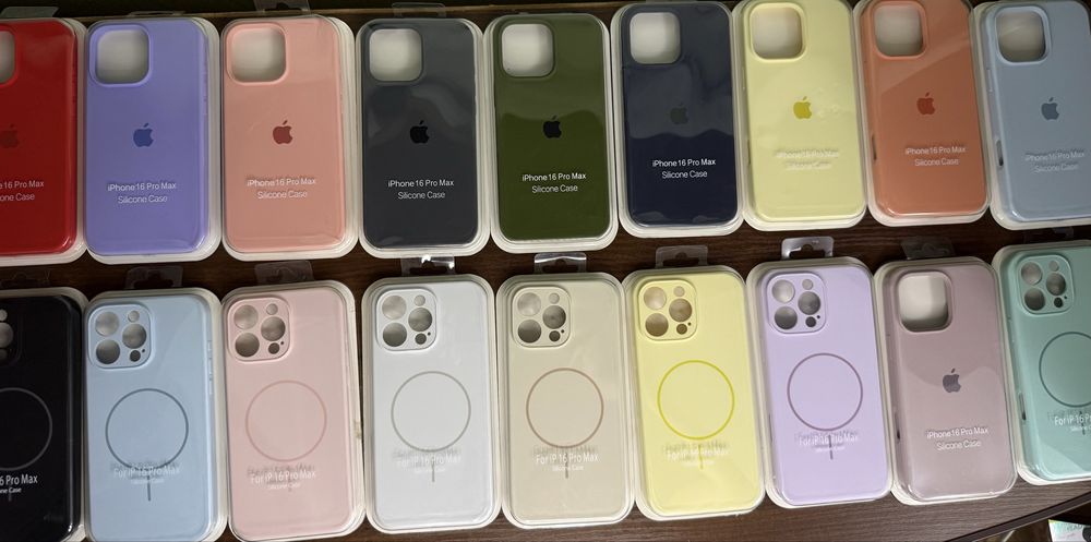 Чохли на iPhone 16,17Pro,Pro Max