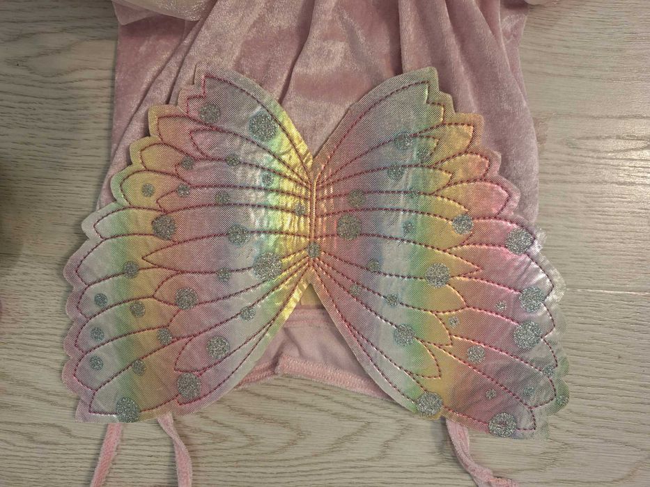 Strój wróżki 128 – różowa, tęczowe skrzydła