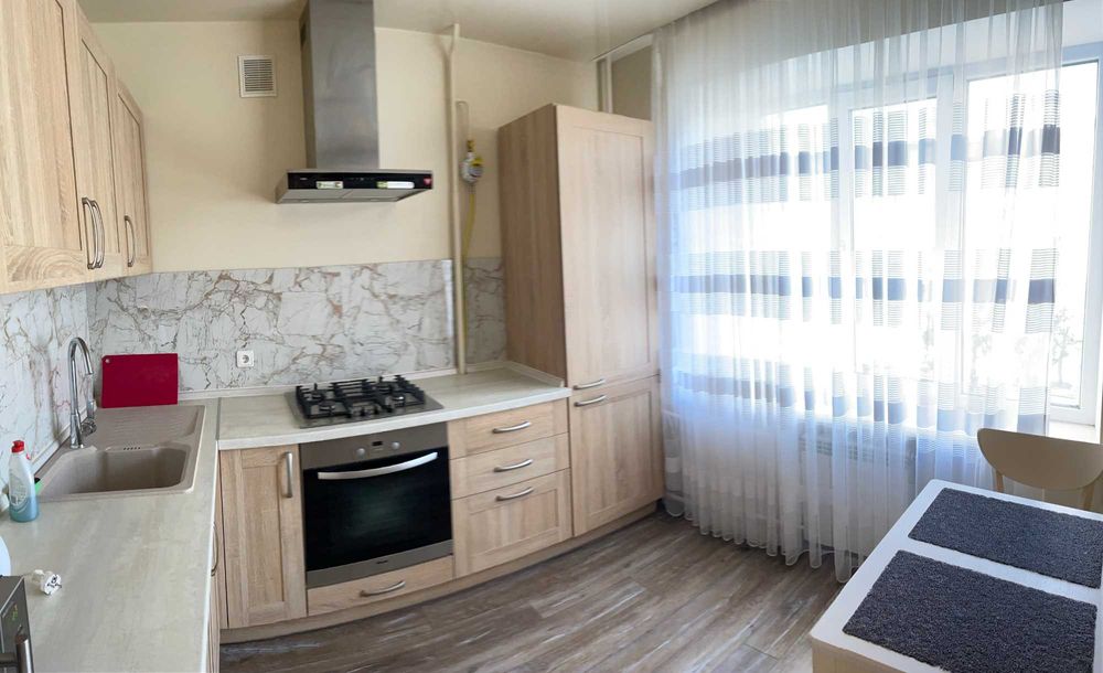 Посуточно 3К Печерск, Леси Украинки.