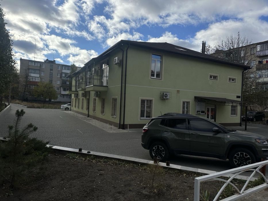 Оренда кабінетів 40, 26, 22 м2;
