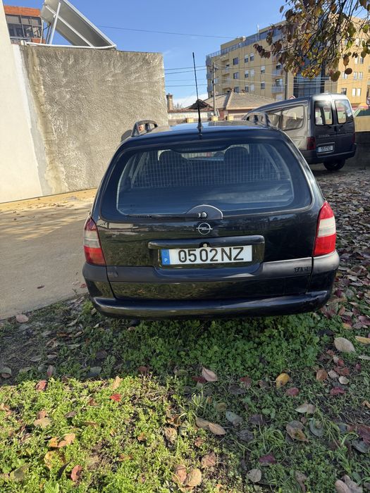 Opel astra em bom estado