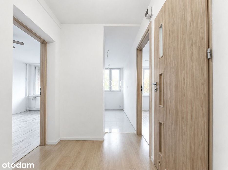 2 pokoje, osobna kuchnia, balkon - do remontu