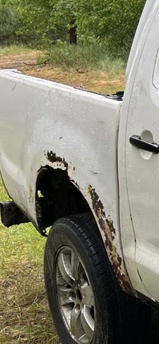 Toyota hilux paka skrzynia ładunkowa