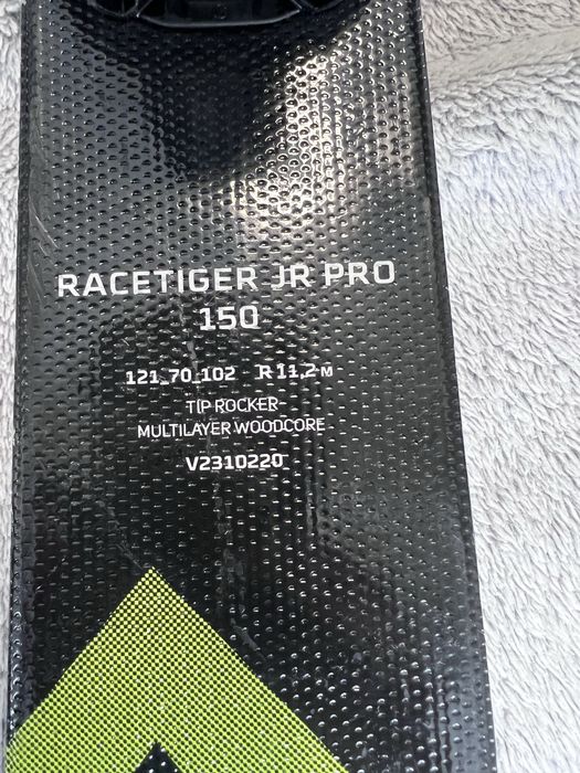 Narty Voelkl Racetiger Pro