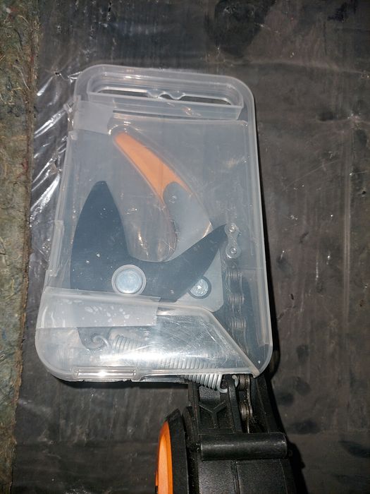 Sekator do gałęzi FISKARS Żyrafa PowerGear X UPX86