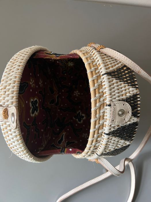 Сумка кругла з ротанга