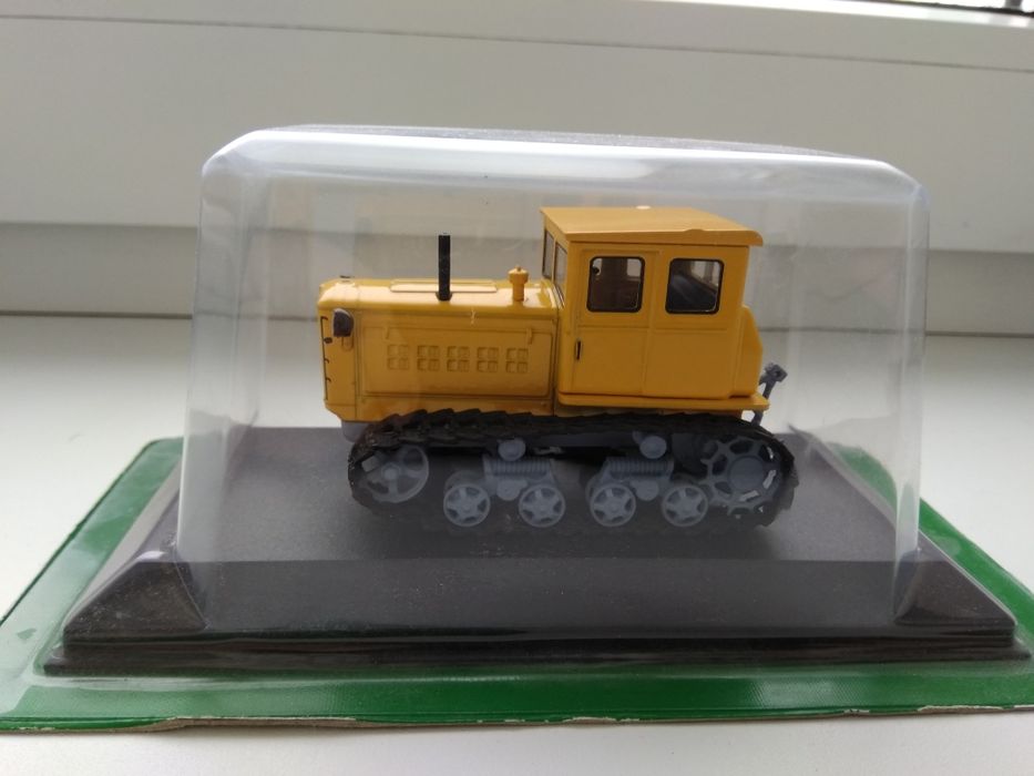 Модель трактор Hachette