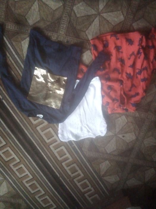 Речі на дівчинку 4роки.