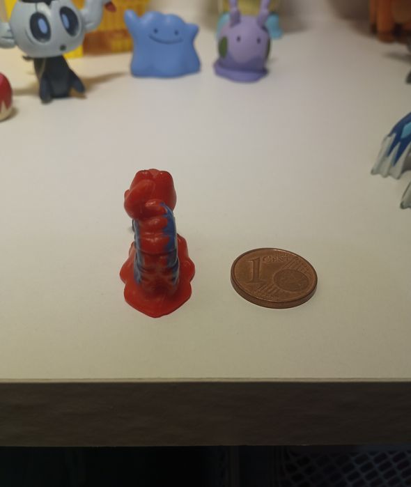 Mini figurinha Pokémon Magcargo