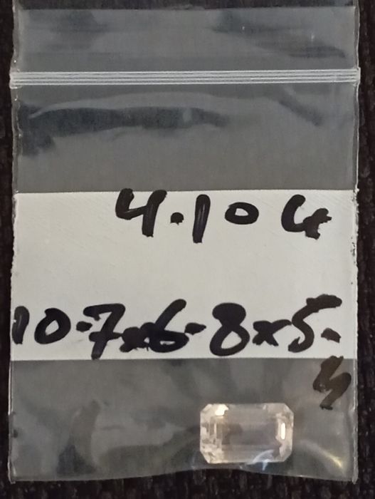 Topázio Amarelo "Champagne" Natural 4,10ct - Corte Esmeralda